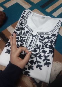 Elegant White Embroidered Kurta