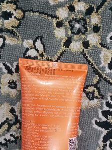 nutriglow vitamin c sunscreen