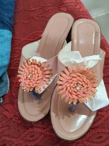 Stylish Peach Flower Sandals
