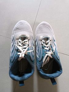 Comfortable Blue &amp; White Sneakers