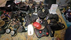Mixed Gaming & Tech Accessories Lot