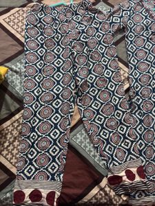 Blue &amp; Off White Geometric Print Kurta Set(‘S’ SIZ