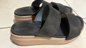 CROCS Black Heels