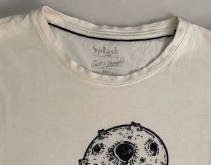 Unique Moon Graphic T-Shirt