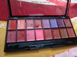 Mars Infinity Lip Palette