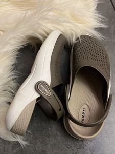 ☔️HOUFU Clogs/ Crocs🏖️