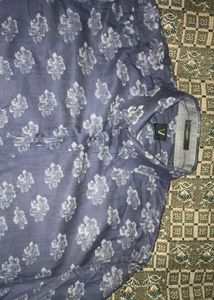 Vanheusen V.DOT Premium Shirt -Medium Size .Due To Size Issue I am Selling