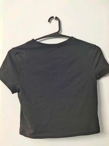 white/black Cropped T-Shirt
