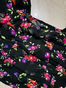 Black Floral Print top