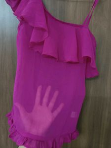 Chic One-Shoulder Ruffle Top