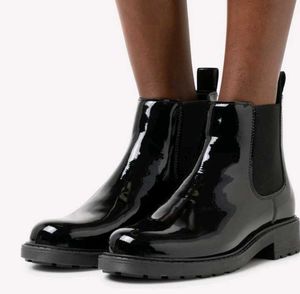 Black Mid Chelsea Boots