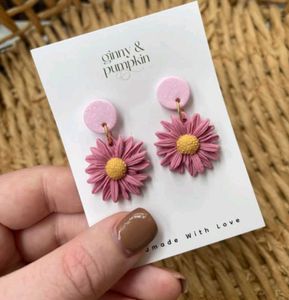 Pink Daisy Flower Earrings