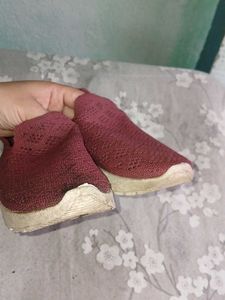 Maroon Slip-on Casual Sneakers