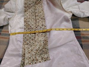 men elegantstylishEmbroidered patterned kurta set
