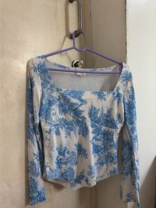 Blue and White Scenic Print Long Sleeve Top