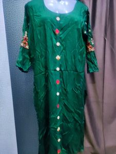 Green Embroidered Kurta