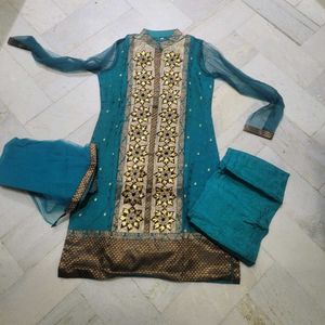 Elegant Teal Embellished Kurta Set