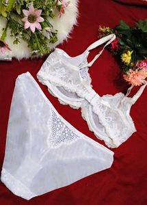 White Lace Lingerie Set