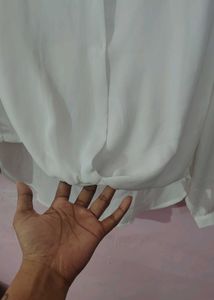Chic White Long Sleeve top
