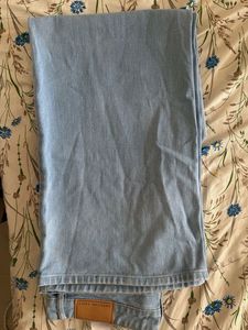 high rised- wide leg Light Wash Denim Jeans