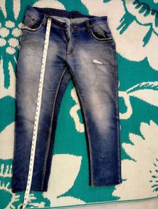 4 Classic Black Denim Jeans and 2 shirt free🥰🧡🇮