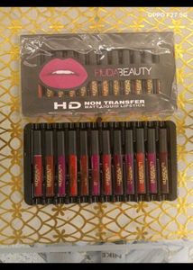 HUDA BEAUTY Non-Transfer Liquid Lipstick Set