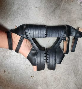 black heel
