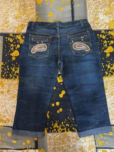 Embellished Capri Jeans