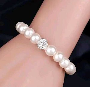 Bracelet &amp; Bangle