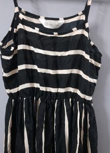 Sleeveless Long Kurti 🤍(bargain If U Want Any Combo)