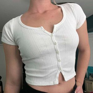 Ribbed 🤍 Button-Up Crop Top! 🪽