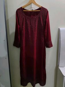 Elegant Maroon Kurta with Sparkly Detail