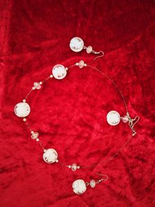 Elegant Cameo Necklace and Earrings Set