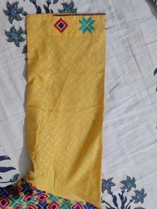 Elegant Phulkari Embroidered Kurta