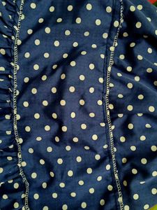 SIMPLE ELEGANT SLEEVELESS FROCK (6-8 Years)