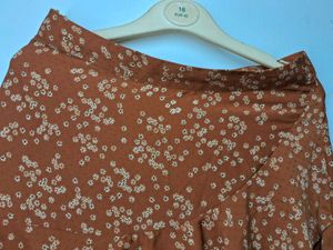 Skirt With Side Ajustable Zip