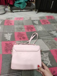 Chic Pink Croc Embossed Crossbody Bag