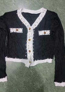 Chic Black &amp; White Cardigan