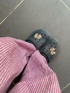 Croc with bow Charms