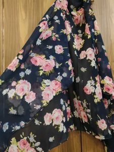 Floral Print high low shrug