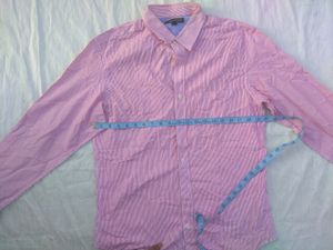 Banana Republic Branded Shirt 👕