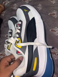 Puma Sneakers
