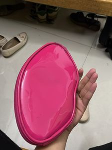 Pink lip-Shaped Cosmetic Pouch