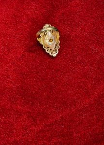 Elegant Gold Ring with Gemstone Accent