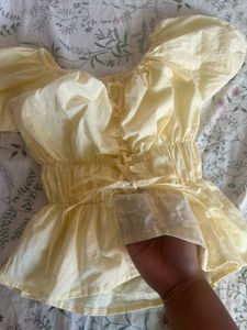Cute Yellow Lace-Up Puff Sleeve Top