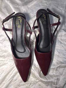 Chic Burgundy Patent Slingback Heels