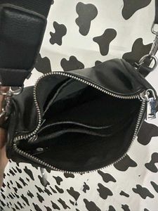 Stylish Black Shoulder Bag