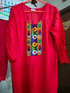 Red kurta pant sets.