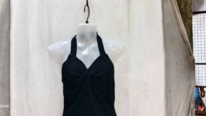 20197. Black Halter Neck Twisted Top
