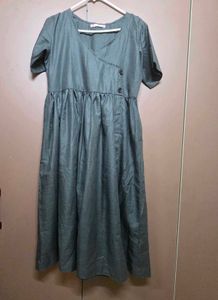 Elegant Grey V-Neck Midi Dress brandnew
